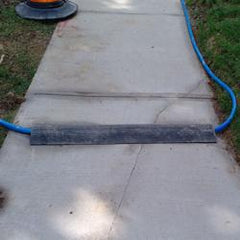 Low Profile Rubber Pipe Ramp for Roadway