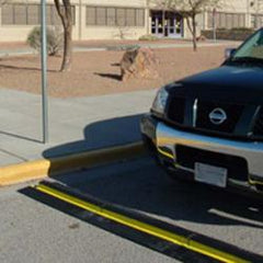 Roadway Heavy Rubber Speed Bump 4 Inch Tall