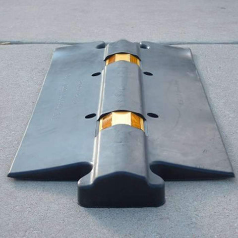 Low Profile Rubber Speed Bump Pedestrian Friendly 2.5 Inch